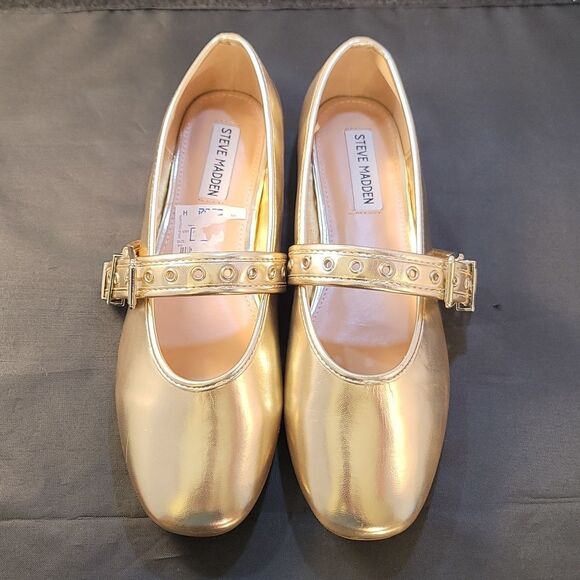 BRAND NEW STEVE MADDEN BALLET WITH STRAP CHIC GOLD MARY JANE - Picture 3 of 14